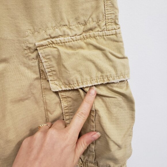 American Eagle Mens Y2K Ripstop Distressed Cargo Shorts Size 32 Beige Preppy - Picture 5 of 16